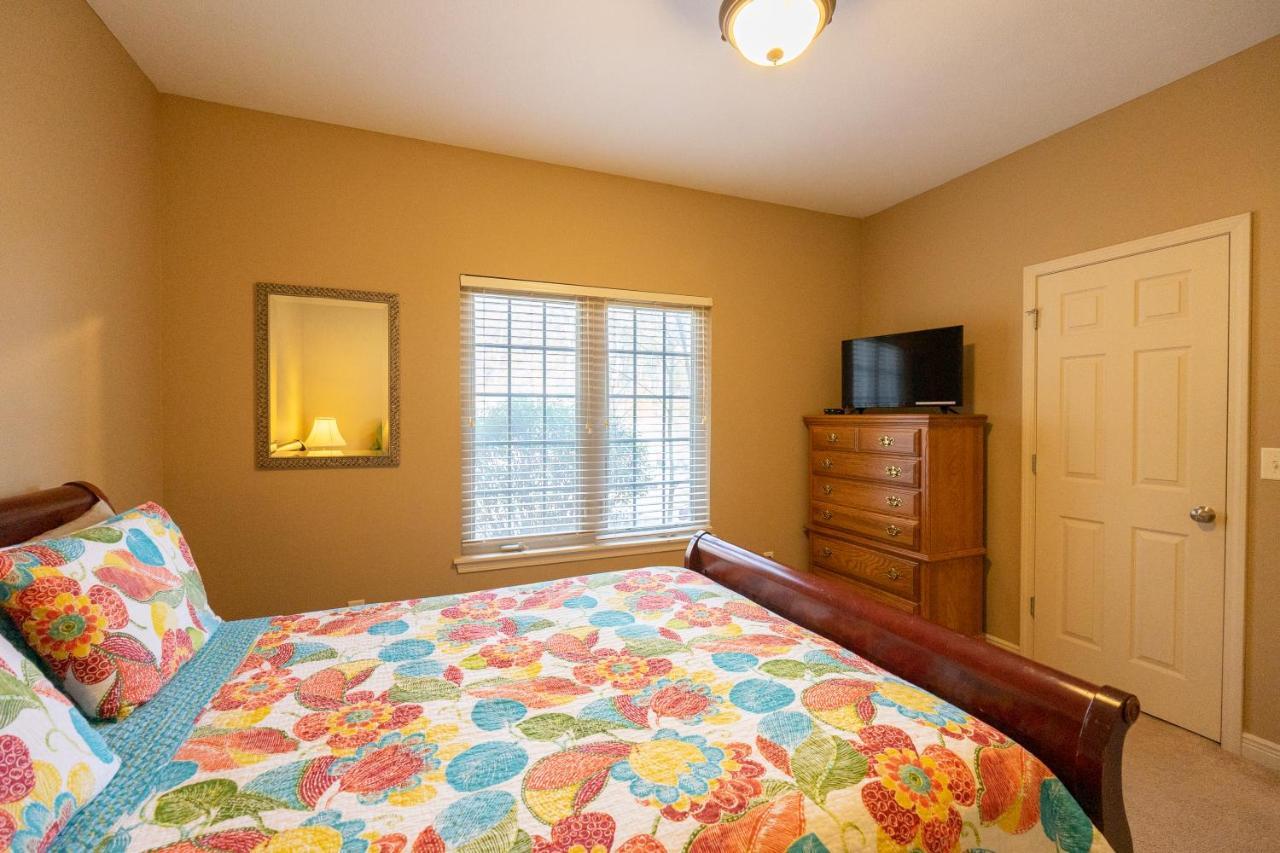 4Br Walk-In - Foosball Table - Hot Tub - Fire Pit - Free Tickets Included - Dv166 Branson Bagian luar foto