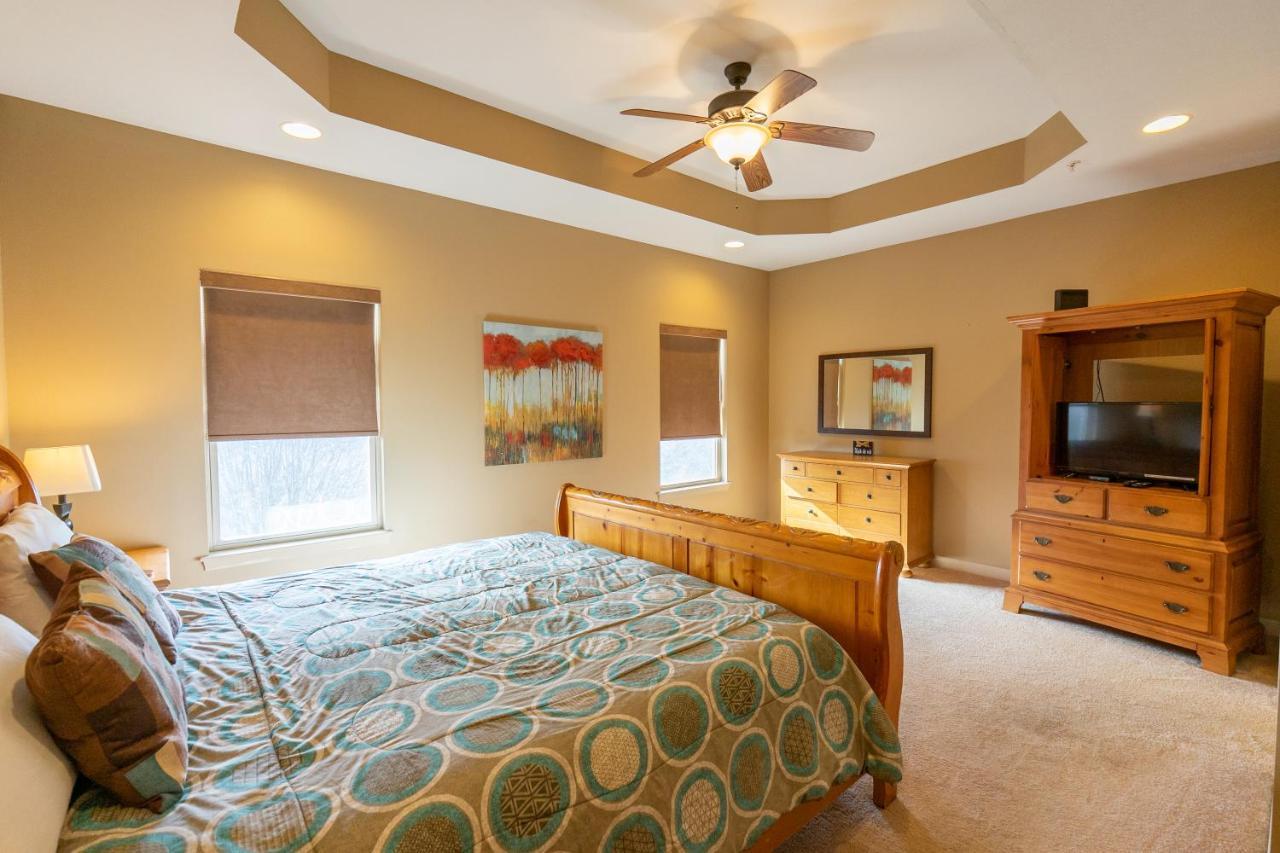 4Br Walk-In - Foosball Table - Hot Tub - Fire Pit - Free Tickets Included - Dv166 Branson Bagian luar foto