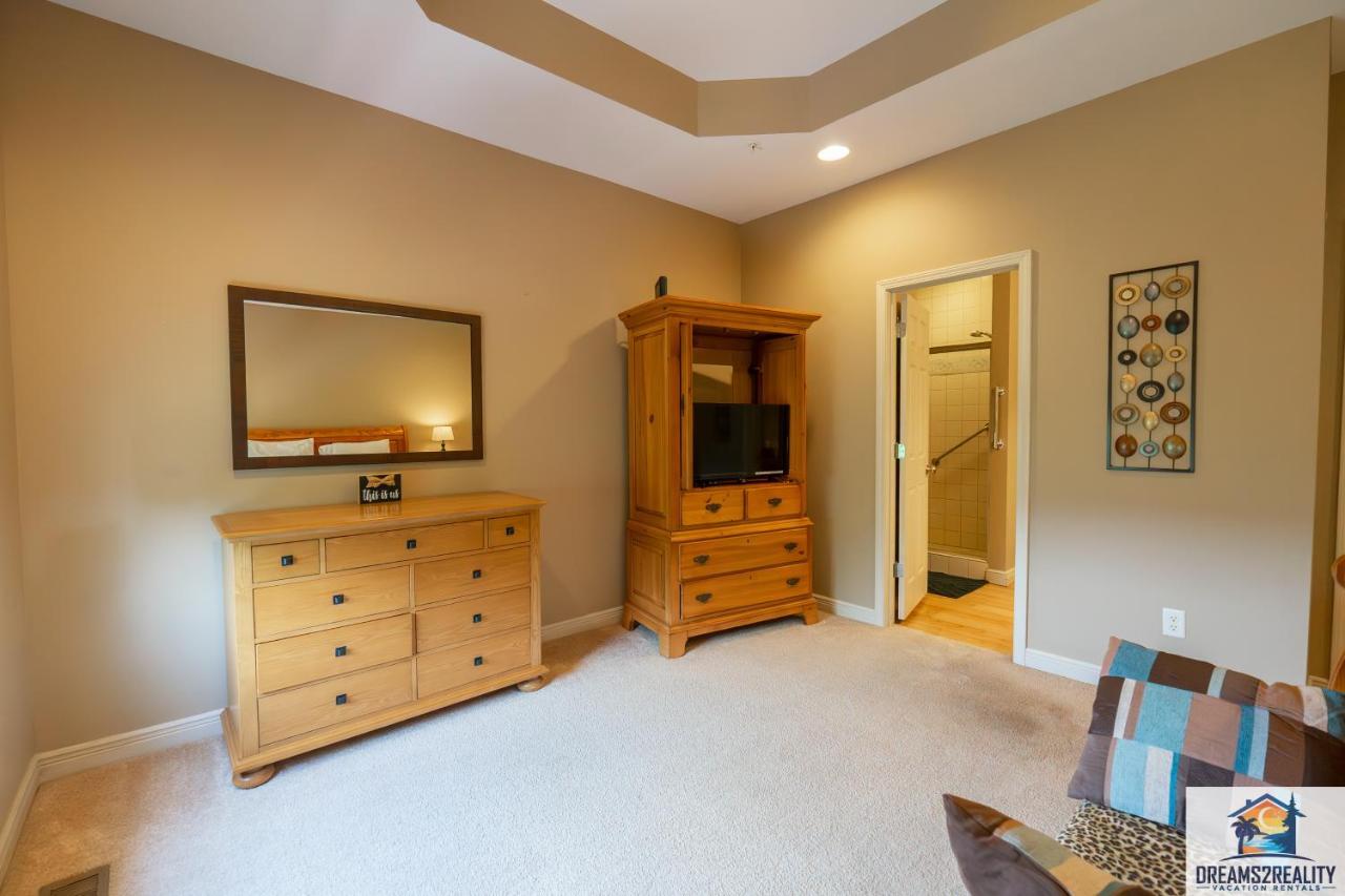 4Br Walk-In - Foosball Table - Hot Tub - Fire Pit - Free Tickets Included - Dv166 Branson Bagian luar foto