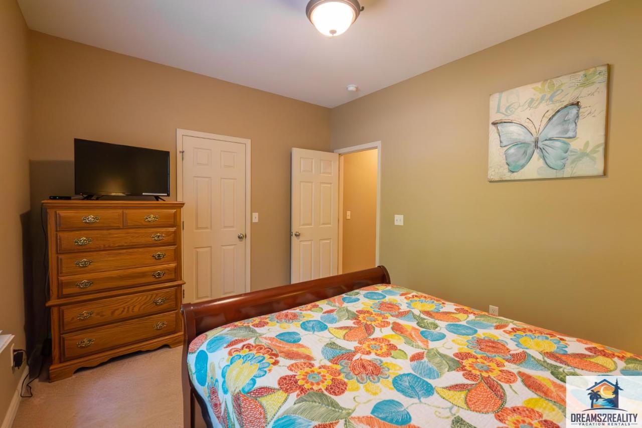 4Br Walk-In - Foosball Table - Hot Tub - Fire Pit - Free Tickets Included - Dv166 Branson Bagian luar foto