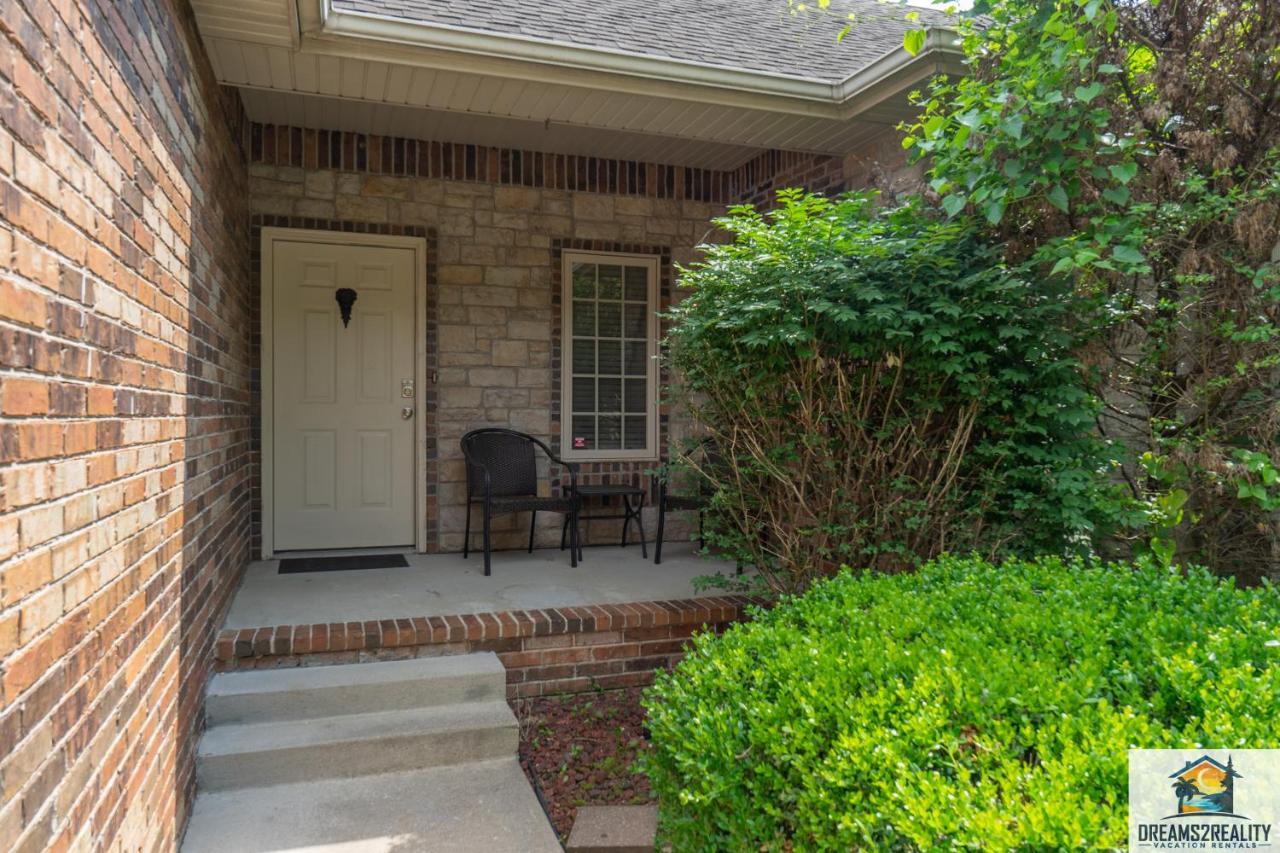 4Br Walk-In - Foosball Table - Hot Tub - Fire Pit - Free Tickets Included - Dv166 Branson Bagian luar foto